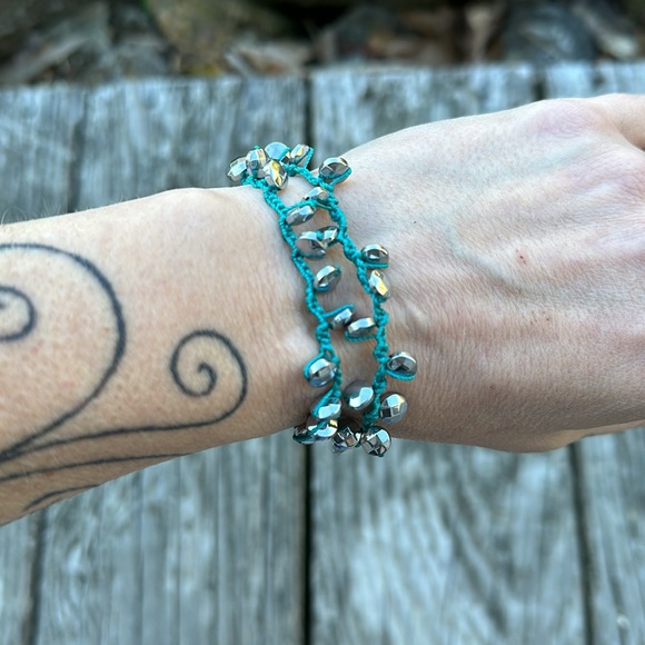 Hematite charm bracelet - Picture 3 of 9